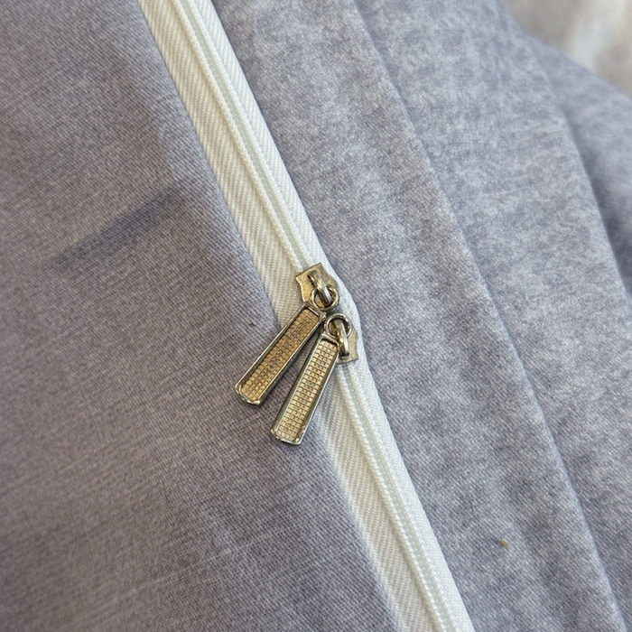 91家纺网 家纺一手货源 找家纺 喜四方 2025新款加厚全棉大版印花四件套 秋日摩卡灰