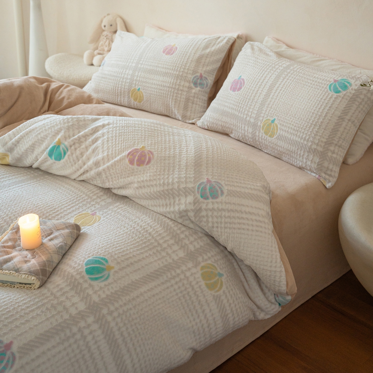 91家纺网 家纺一手货源 找家纺 （总）华超针织 2025新款 雕花牛奶绒四件套-南瓜派对