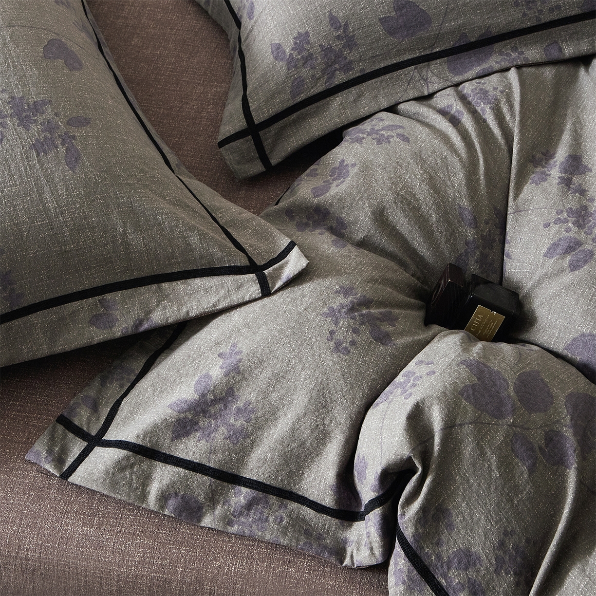 91家纺网 家纺一手货源 找家纺 优悦生活馆 2025新款高克重原麻印花四件套 颂青石