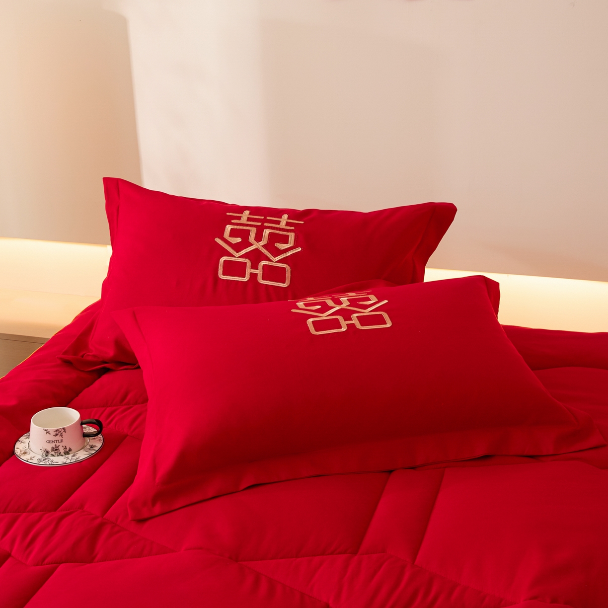 91家纺网 家纺一手货源 找家纺 （总）玉雅家纺 2025新款立体婚庆绣花大豆床垫床褥加厚垫被