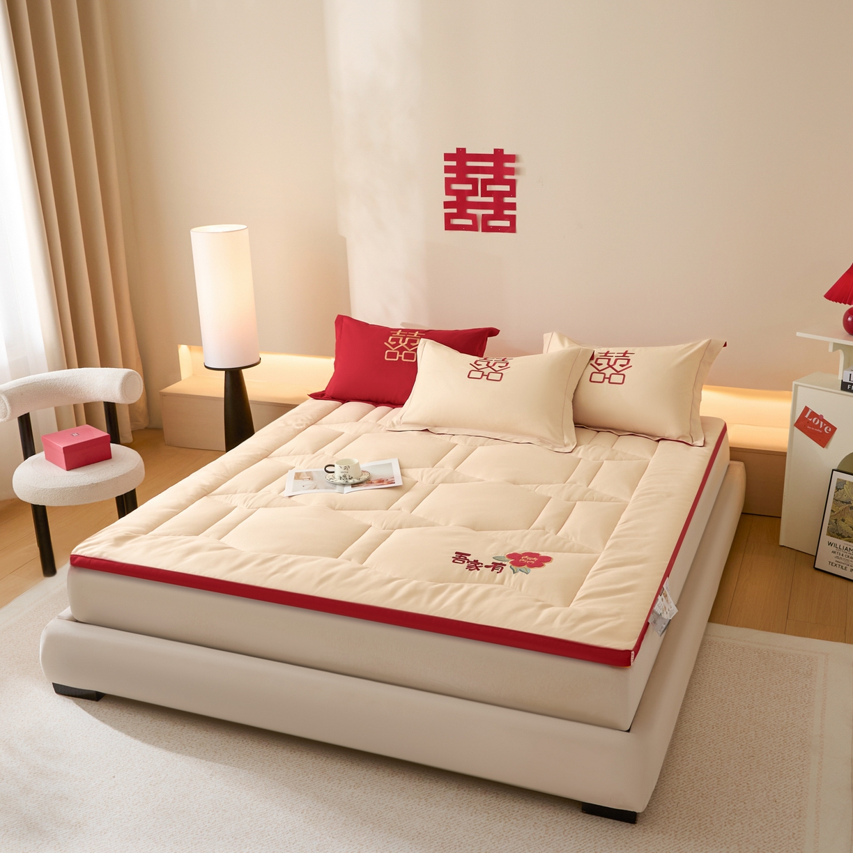 91家纺网 家纺一手货源 找家纺 玉雅家纺 2025新款立体婚庆绣花大豆床垫床褥加厚垫被 圆圆满满-米