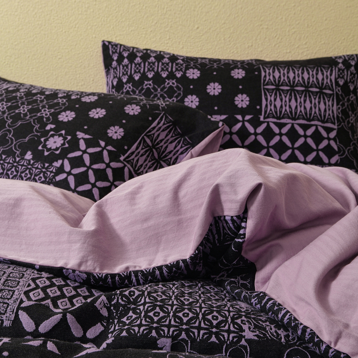 91家纺网 家纺一手货源 找家纺 山舍家居 2025新款全棉色织提花磨毛四件套-霍德华庄园（提供买家秀） 霍德华庄园-紫