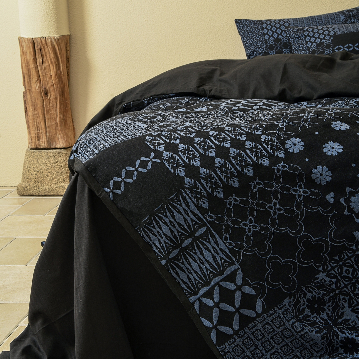 91家纺网 家纺一手货源 找家纺 山舍家居 2025新款全棉色织提花磨毛四件套-霍德华庄园（提供买家秀） 霍德华庄园-蓝