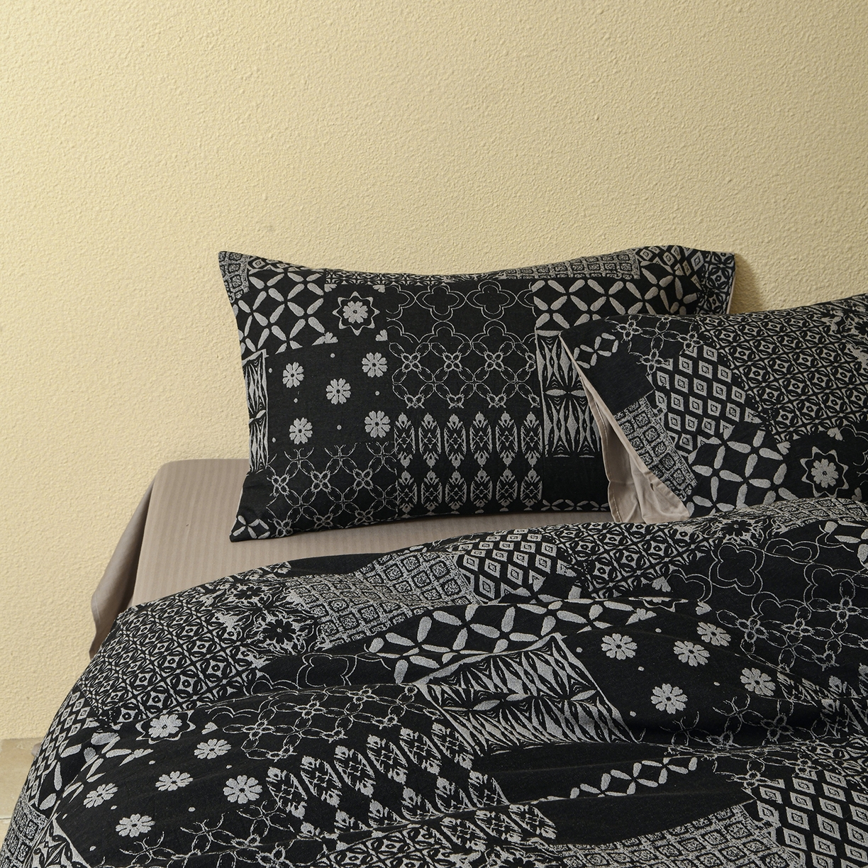 91家纺网 家纺一手货源 找家纺 （总）山舍家居 2025新款全棉色织提花磨毛四件套-霍德华庄园（提供买家秀）