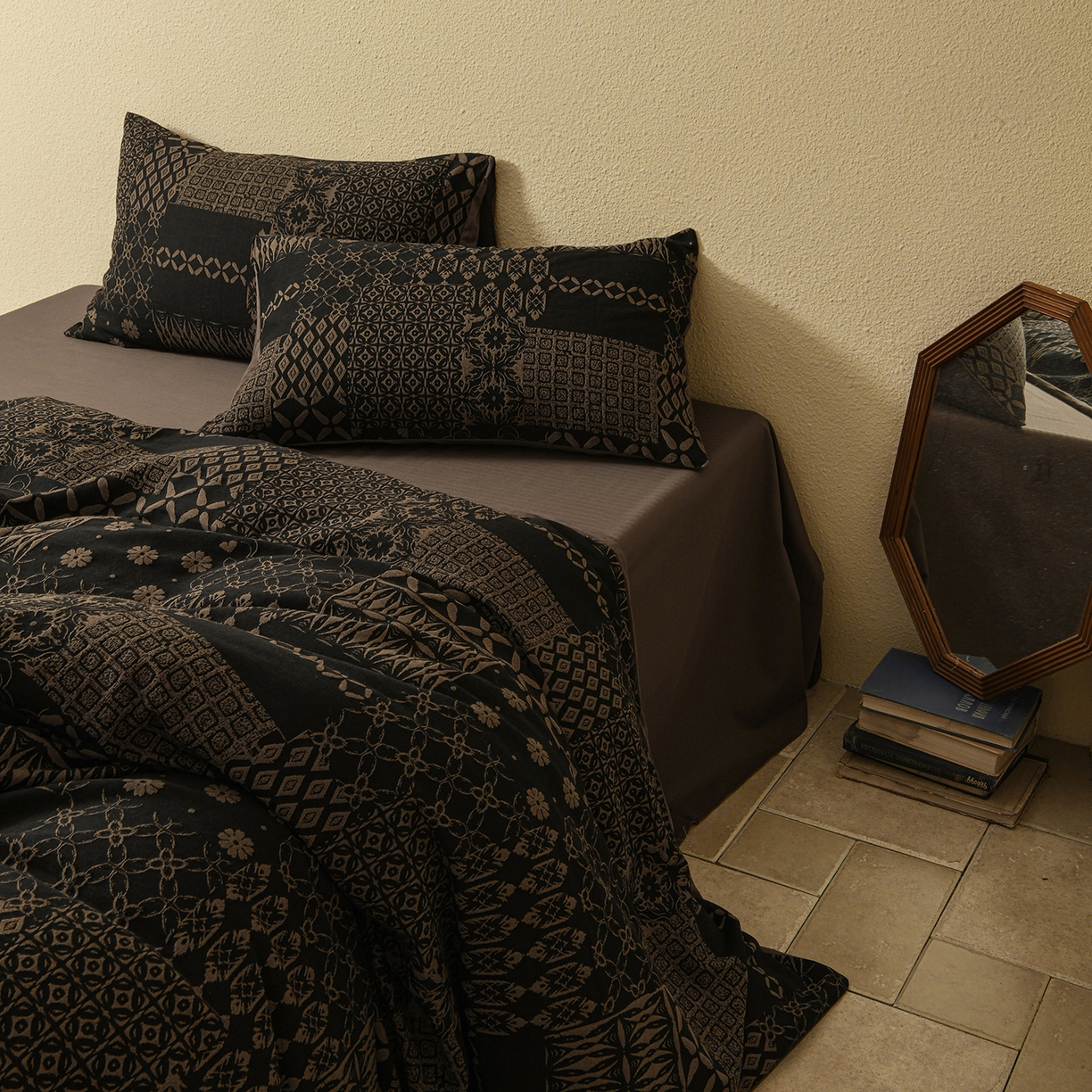 91家纺网 家纺一手货源 找家纺 山舍家居 2025新款全棉色织提花磨毛四件套-霍德华庄园（提供买家秀） 霍德华庄园-咖