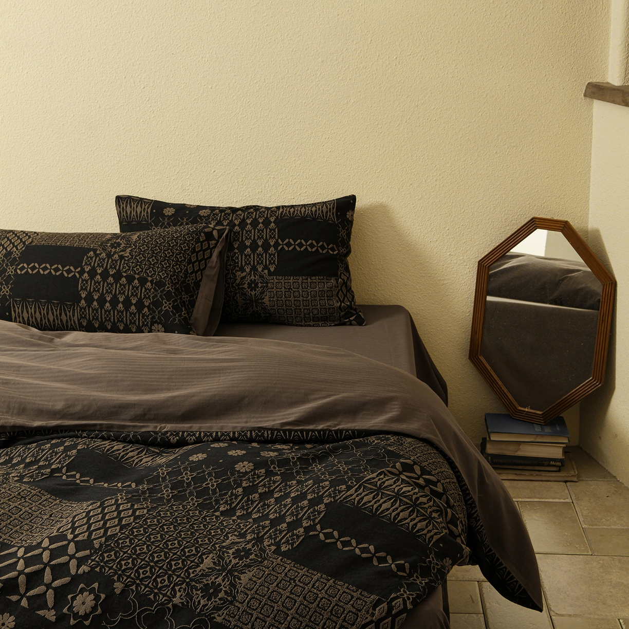 91家纺网 家纺一手货源 找家纺 山舍家居 2025新款全棉色织提花磨毛四件套-霍德华庄园（提供买家秀） 霍德华庄园-咖