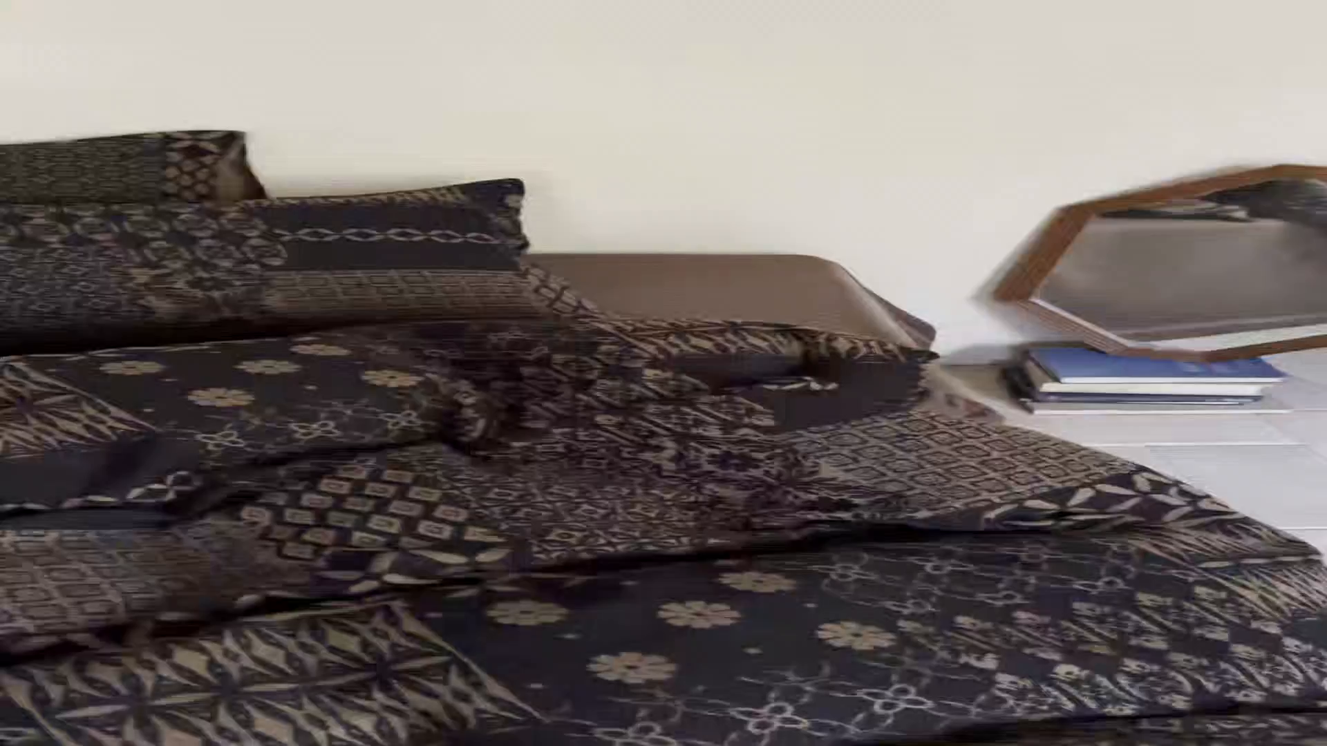 91家纺网 家纺一手货源 找家纺 山舍家居 2025新款全棉色织提花磨毛四件套-霍德华庄园（提供买家秀） 霍德华庄园-咖