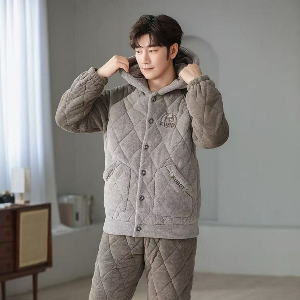 91家纺网 家纺一手货源 找家纺 （总）洛兰沙家居馆 2025新款男款三层夹棉保暖加厚冬季法莱绒家居服睡衣