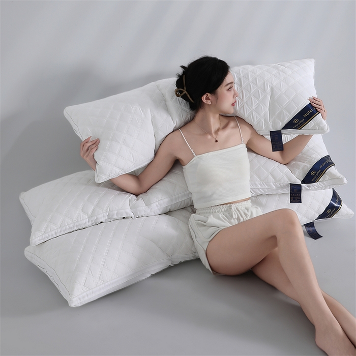 91家纺网 家纺一手货源 找家纺 （总）织布人 2025新款枕芯立体菱形三线格长枕双人枕芯酒店情侣枕家用亲子枕头