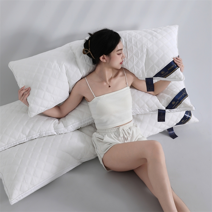 91家纺网 家纺一手货源 找家纺 （总）织布人 2025新款枕芯立体菱形三线格长枕双人枕芯酒店情侣枕家用亲子枕头