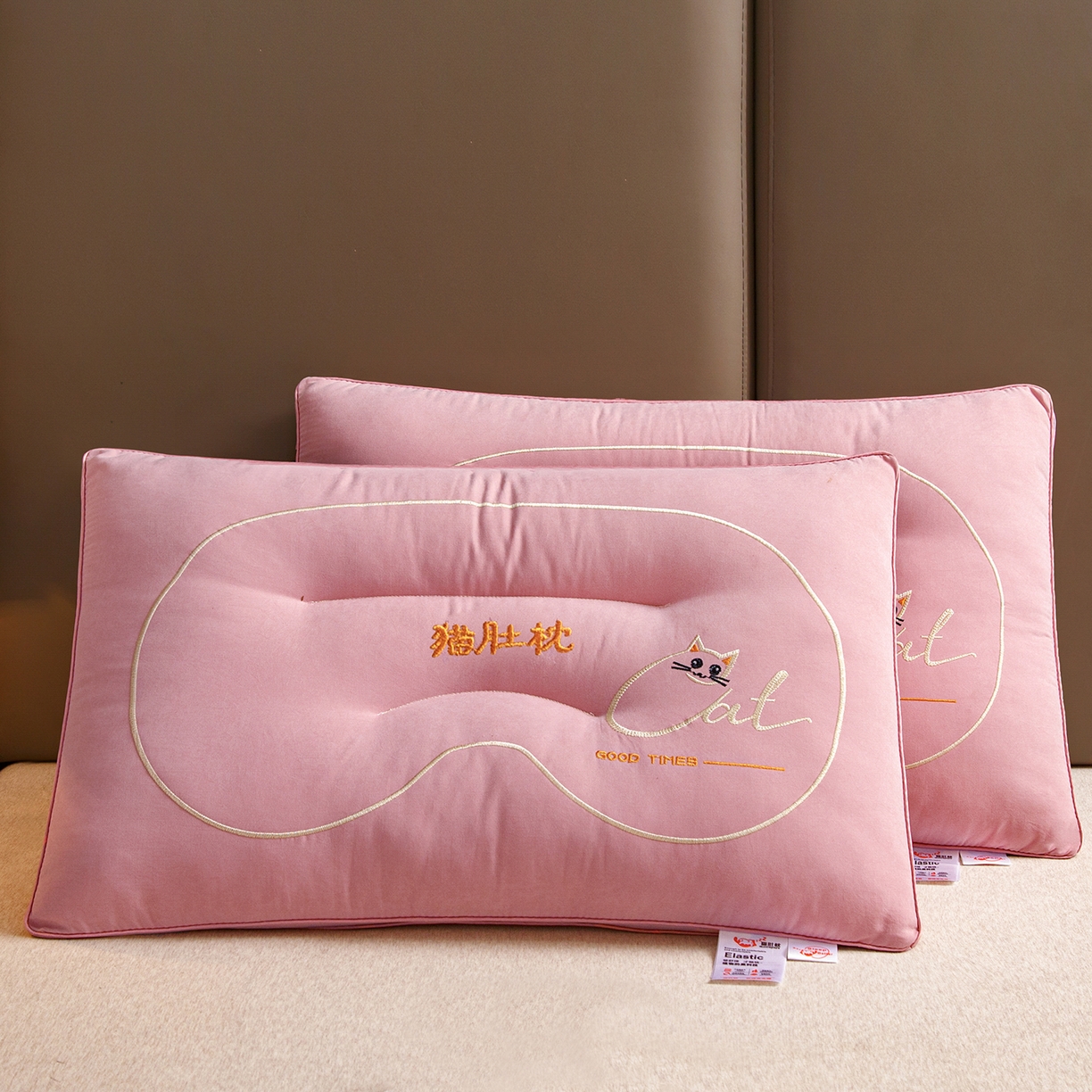 91家纺网 家纺一手货源 找家纺 织布人 2025新款枕芯亲肤磨绒舒颈猫肚枕芯学生宿舍成人家用护颈助眠枕头 舒颈猫肚枕-粉色