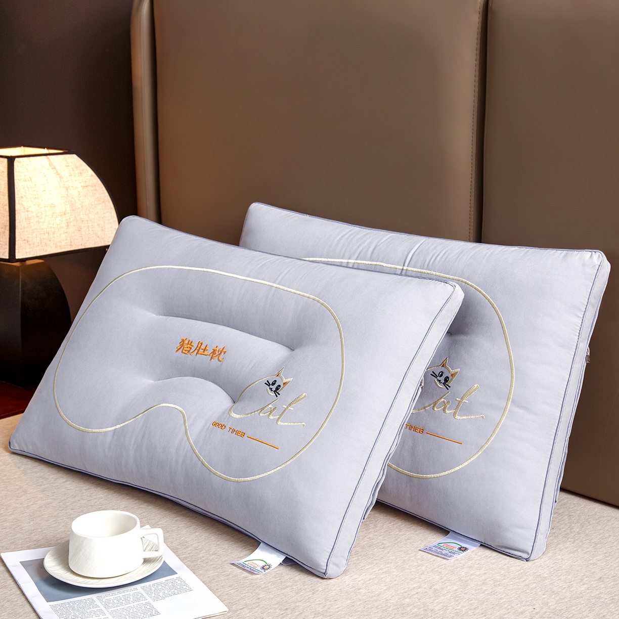 91家纺网 家纺一手货源 找家纺 织布人 2025新款枕芯亲肤磨绒舒颈猫肚枕芯学生宿舍成人家用护颈助眠枕头 舒颈猫肚枕-灰色