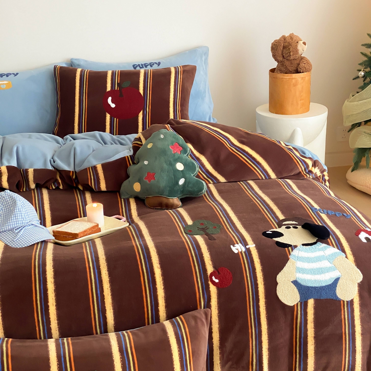 91家纺网 家纺一手货源 找家纺 （总）星野 2025新款高克重牛奶绒毛巾绣立体耳朵四件套-小豆包