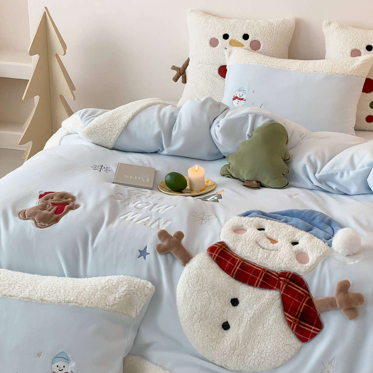 91家纺网 家纺一手货源 找家纺 （总）星野 2025新款高克重牛奶绒贴布绣三羊羔拼接四件套-学宝