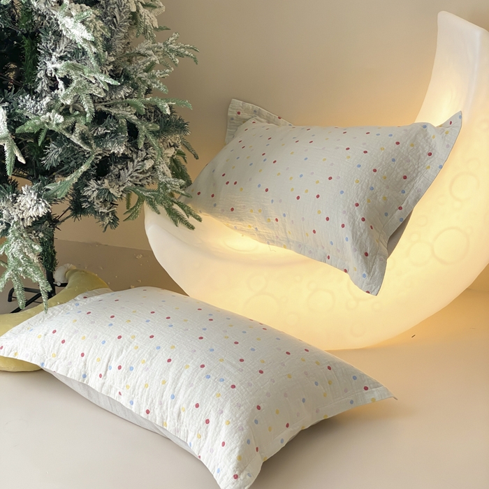 91家纺网 家纺一手货源 找家纺 麻依 2025新款安心棉枕套四层纱布枕套 彩虹点点