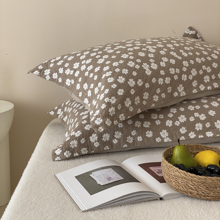 91家纺网 家纺一手货源 找家纺 麻依 2025新款安心棉枕套四层纱布枕套 梅屿-驼