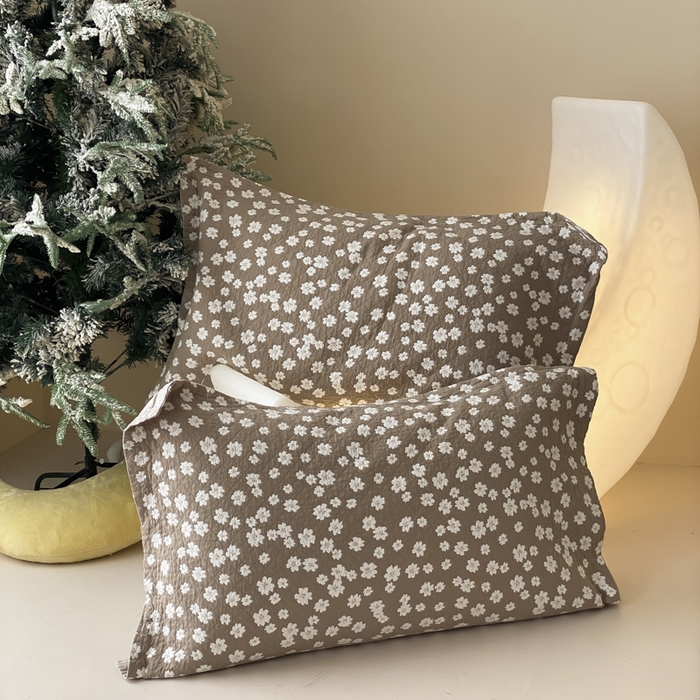 91家纺网 家纺一手货源 找家纺 麻依 2025新款安心棉枕套四层纱布枕套 梅屿-驼