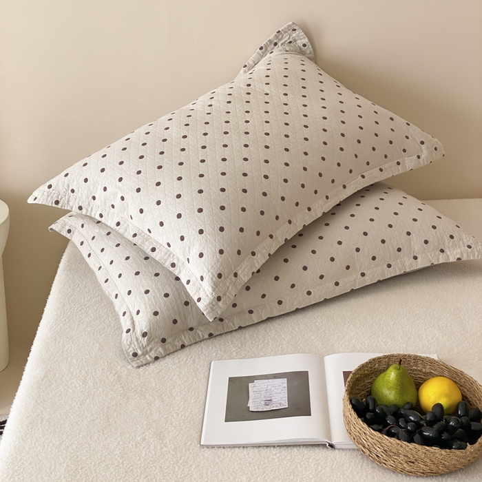 91家纺网 家纺一手货源 找家纺 麻依 2025新款安心棉枕套四层纱布枕套 小波点