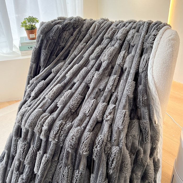 91家纺网 家纺一手货源 找家纺 yyds网供 2025新款超柔仿裘皮兔绒竹节绒毛毯高克重盖毯沙发毯冬季多功能绒毯子 竹节绒-银灰