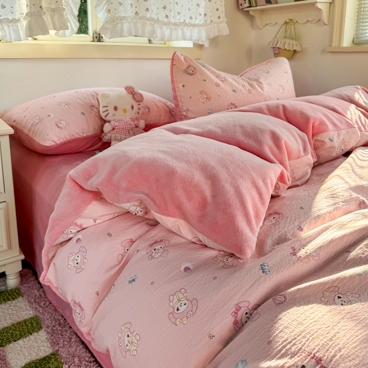 91家纺网 家纺一手货源 找家纺 多品家纺 2025新款云感双层纱高克重牛奶绒四件套 珍妮公主