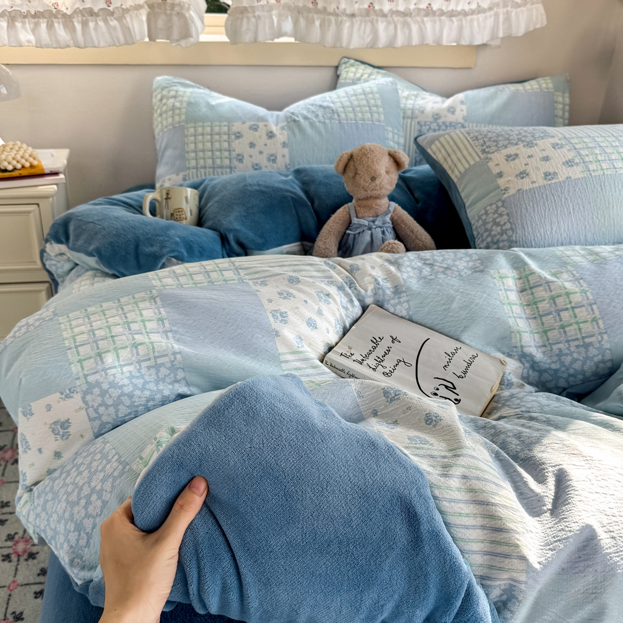 91家纺网 家纺一手货源 找家纺 多品家纺 2025新款云感双层纱高克重牛奶绒单被套 空谷兰香