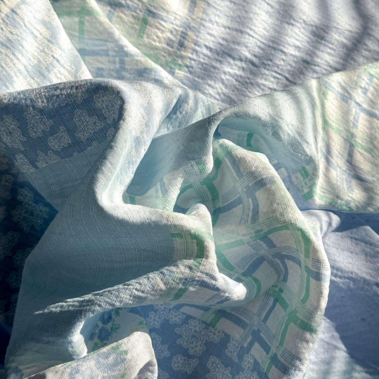 91家纺网 家纺一手货源 找家纺 多品家纺 2025新款云感双层纱高克重牛奶绒单被套 空谷兰香