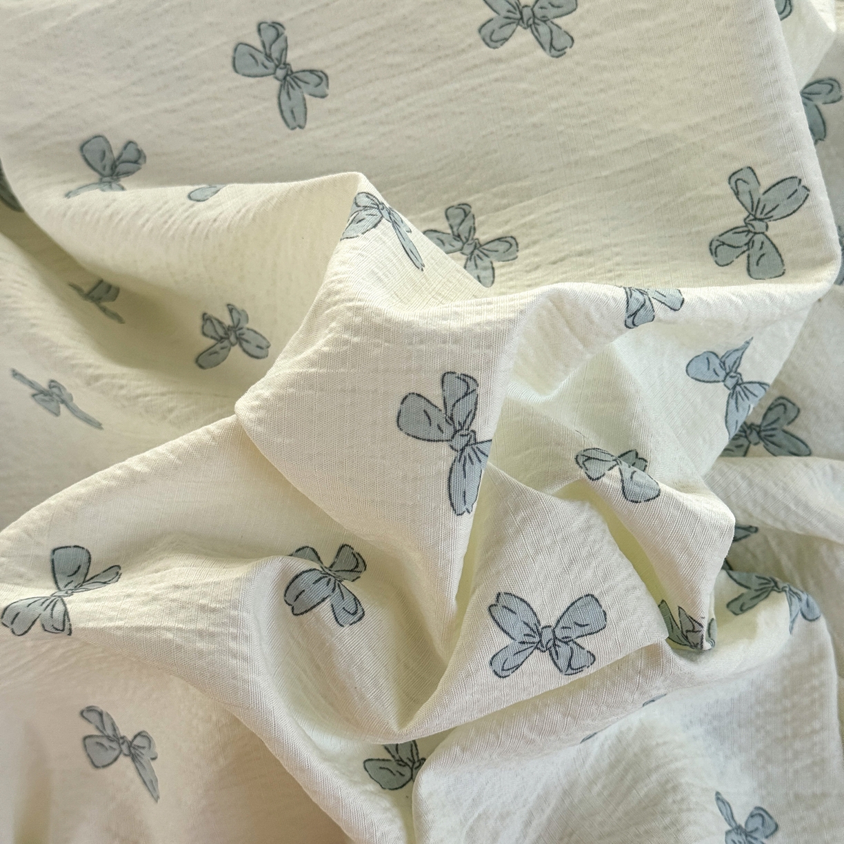 91家纺网 家纺一手货源 找家纺 多品家纺 2025新款云感双层纱高克重牛奶绒单被套 木兰蝶