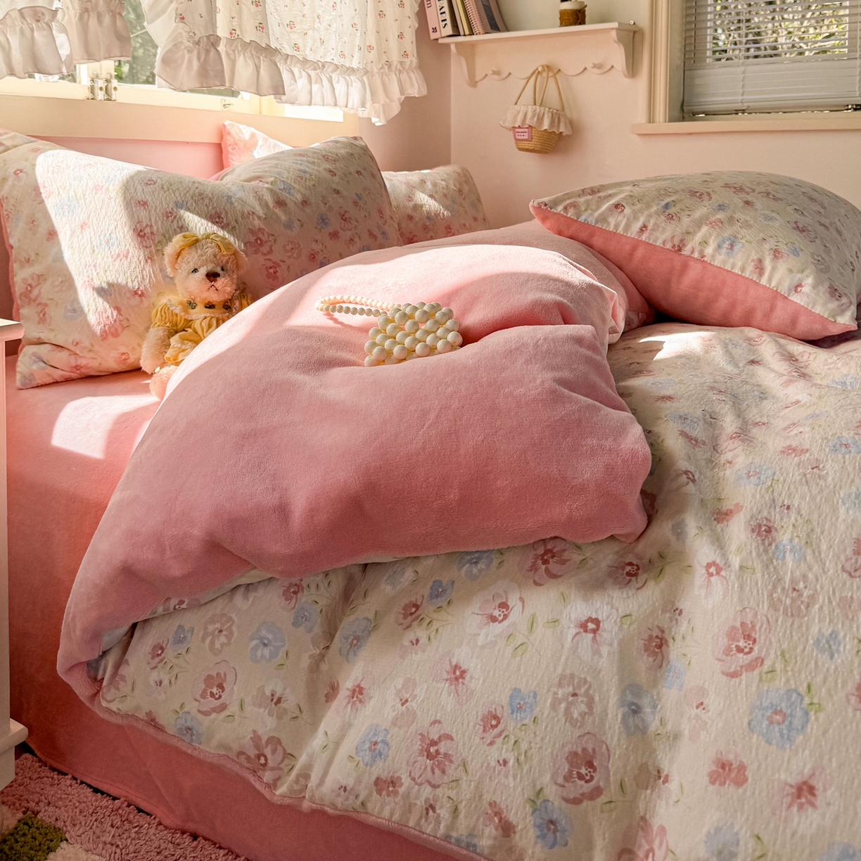 91家纺网 家纺一手货源 找家纺 多品家纺 2025新款云感双层纱高克重牛奶绒单被套 七里花香