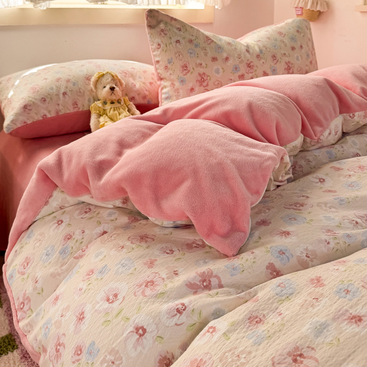 91家纺网 家纺一手货源 找家纺 多品家纺 2025新款云感双层纱高克重牛奶绒单被套 七里花香