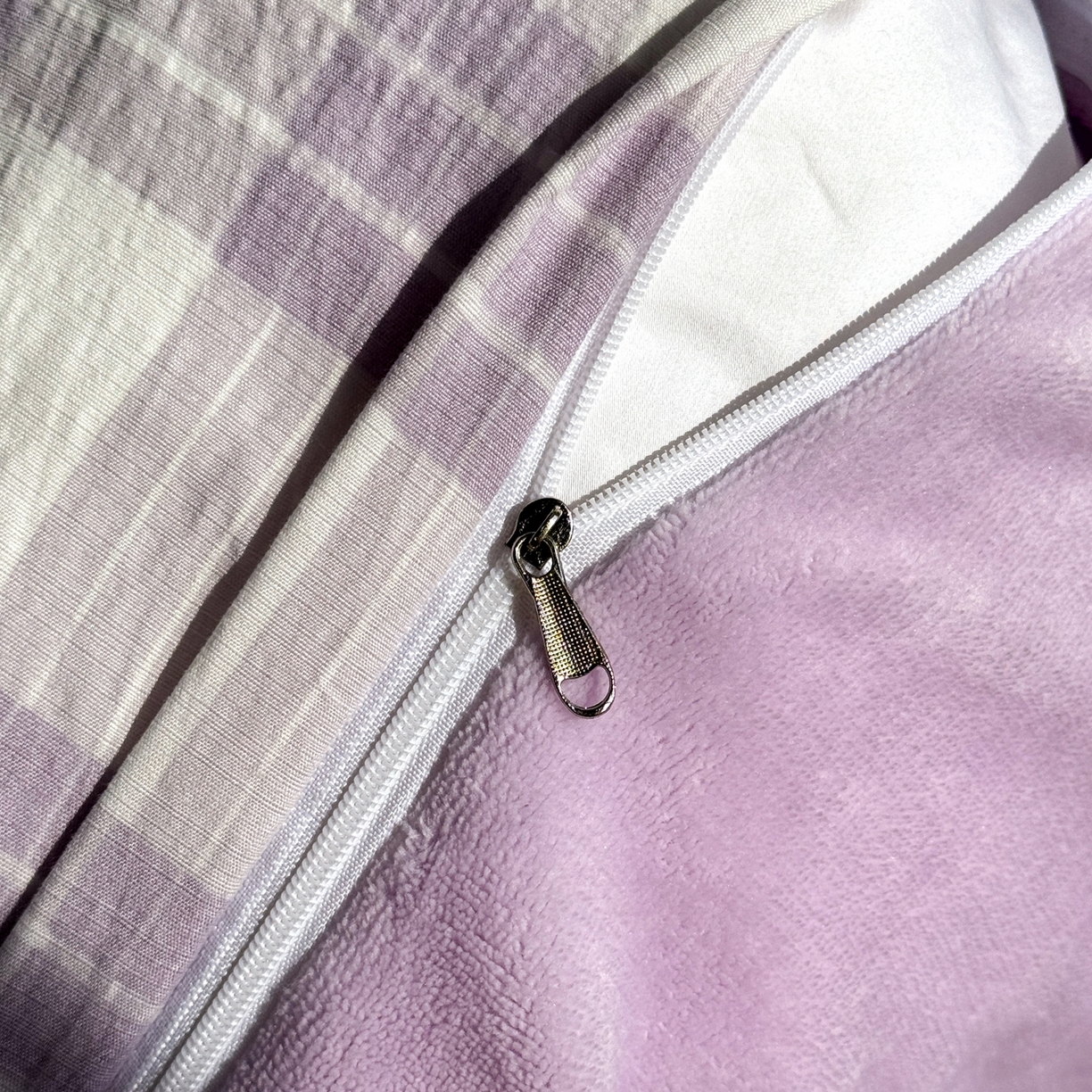 91家纺网 家纺一手货源 找家纺 多品家纺 2025新款云感双层纱高克重牛奶绒单被套 紫大格