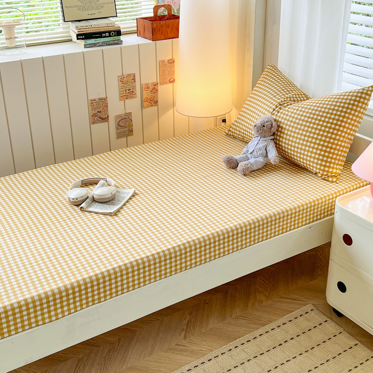 91家纺网 家纺一手货源 找家纺 （总）曼璐家纺 2025新款105克加厚水洗棉纯色格子无印风学生床笠外贸直播爆款