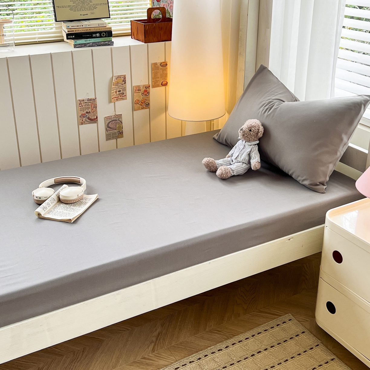 91家纺网 家纺一手货源 找家纺 （总）曼璐家纺 2025新款105克加厚水洗棉纯色格子无印风学生床笠外贸直播爆款