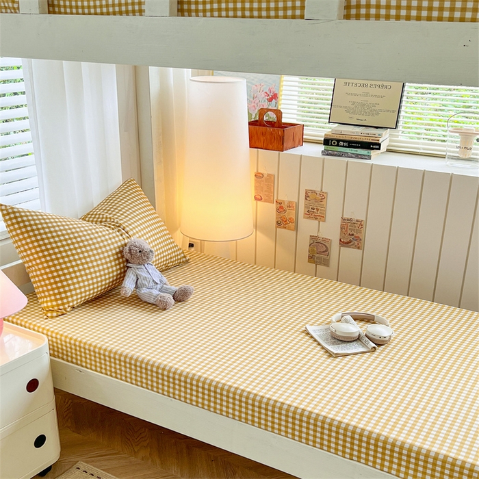 91家纺网 家纺一手货源 找家纺 曼璐家纺 2025新款105克加厚水洗棉纯色格子无印风学生床笠外贸直播爆款 黄小格