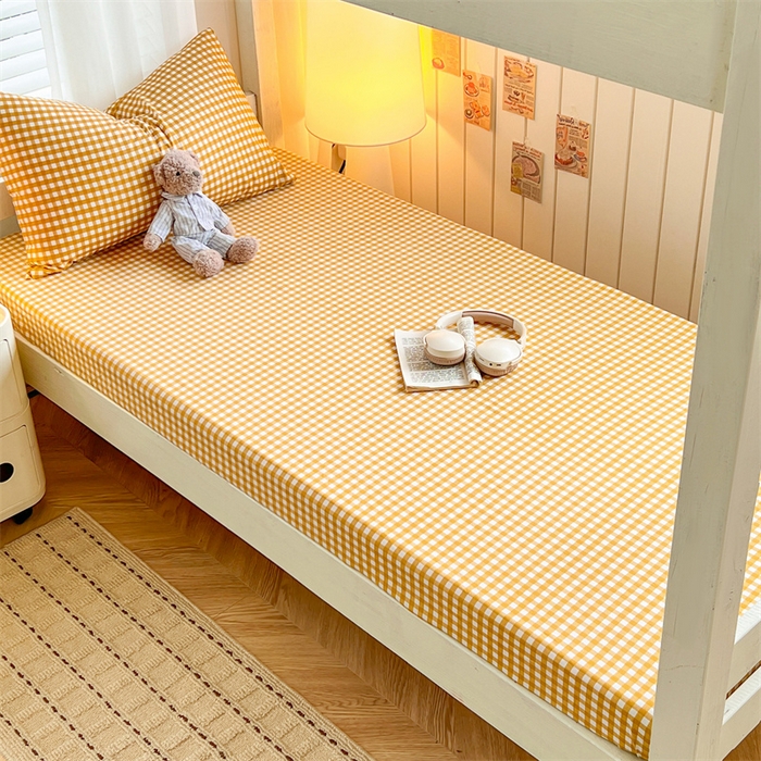 91家纺网 家纺一手货源 找家纺 曼璐家纺 2025新款105克加厚水洗棉纯色格子无印风学生床笠外贸直播爆款 黄小格