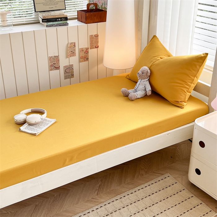 曼璐家纺 2025新款105克加厚水洗棉纯色格子无印风学生床笠外贸直播爆款 姜黄