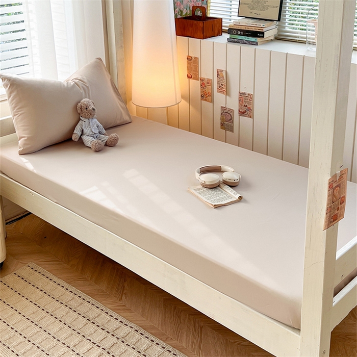 91家纺网 家纺一手货源 找家纺 曼璐家纺 2025新款105克加厚水洗棉纯色格子无印风学生床笠外贸直播爆款 卡其