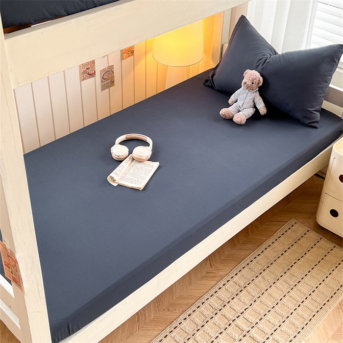 91家纺网 家纺一手货源 找家纺 曼璐家纺 2025新款105克加厚水洗棉纯色格子无印风学生床笠外贸直播爆款 洛克兰