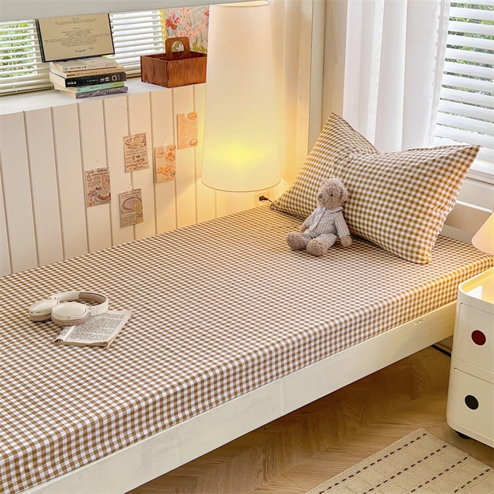 91家纺网 家纺一手货源 找家纺 曼璐家纺 2025新款105克加厚水洗棉纯色格子无印风学生床笠外贸直播爆款 米小格