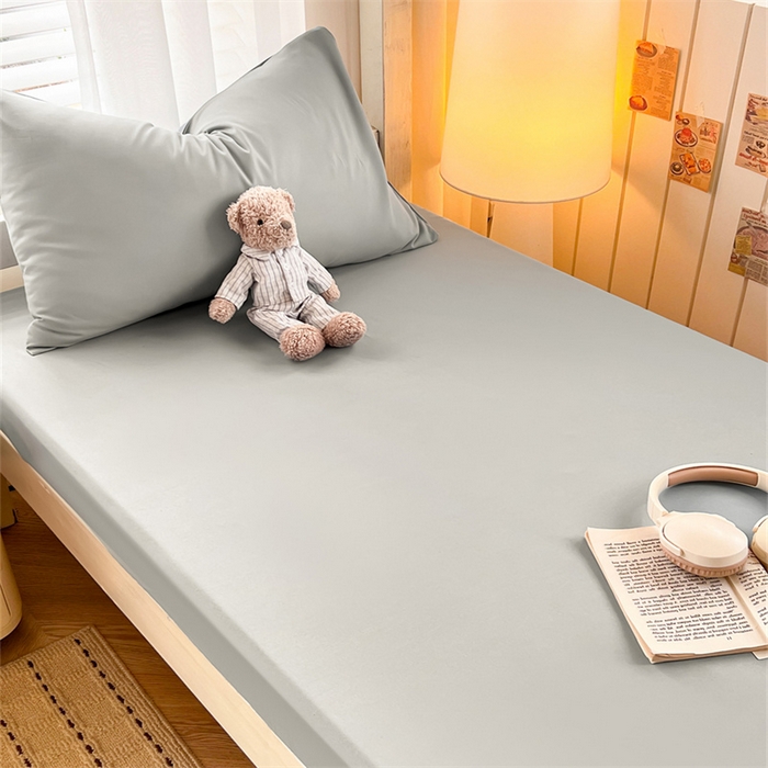 91家纺网 家纺一手货源 找家纺 曼璐家纺 2025新款105克加厚水洗棉纯色格子无印风学生床笠外贸直播爆款 浅灰