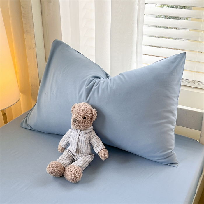 91家纺网 家纺一手货源 找家纺 曼璐家纺 2025新款105克加厚水洗棉纯色格子无印风学生床笠外贸直播爆款 雾蓝