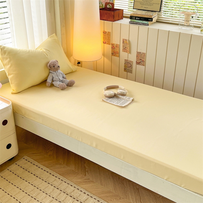 91家纺网 家纺一手货源 找家纺 曼璐家纺 2025新款105克加厚水洗棉纯色格子无印风学生床笠外贸直播爆款 芝士黄