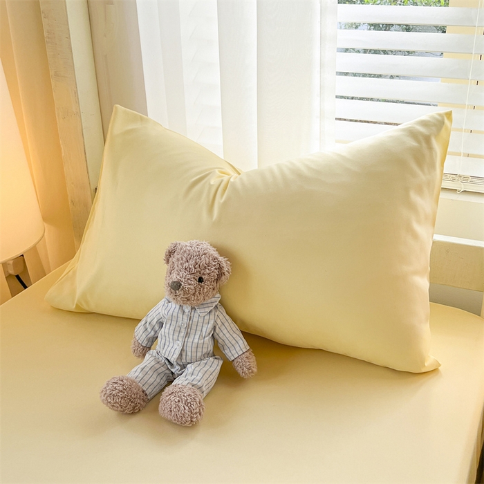 91家纺网 家纺一手货源 找家纺 曼璐家纺 2025新款105克加厚水洗棉纯色格子无印风学生床笠外贸直播爆款 芝士黄