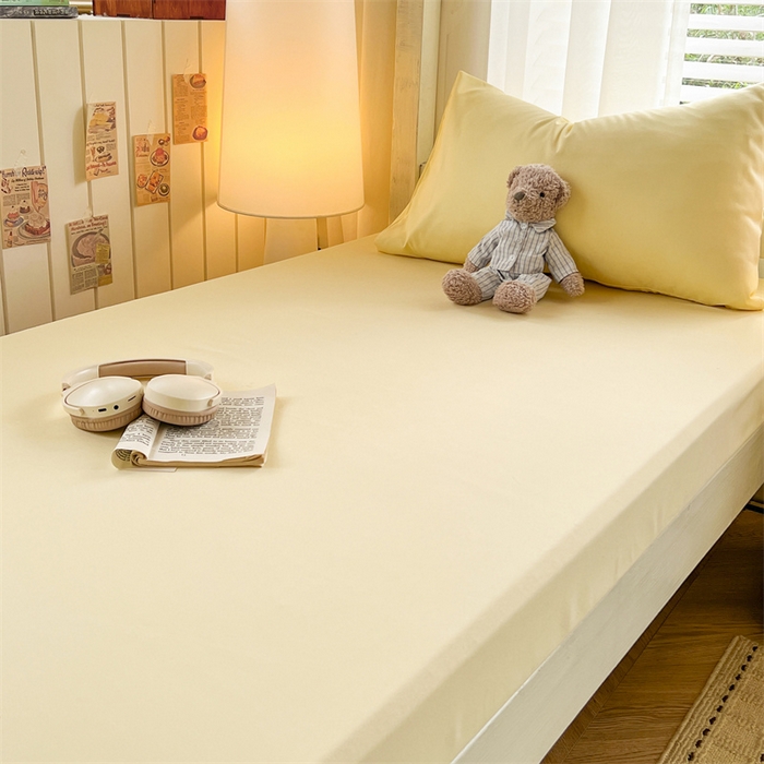 91家纺网 家纺一手货源 找家纺 曼璐家纺 2025新款105克加厚水洗棉纯色格子无印风学生床笠外贸直播爆款 芝士黄