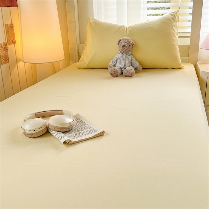 91家纺网 家纺一手货源 找家纺 曼璐家纺 2025新款105克加厚水洗棉纯色格子无印风学生床笠外贸直播爆款 芝士黄