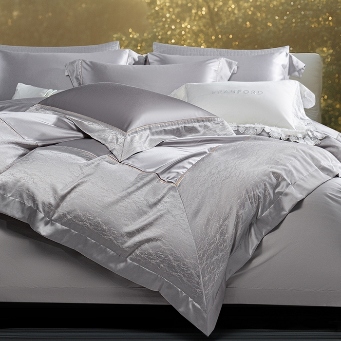 91家纺网 家纺一手货源 找家纺 诗黛尔 2025秋冬新款高精密提花长绒棉纯棉四件套-星光沐影 星光沐影-高级灰