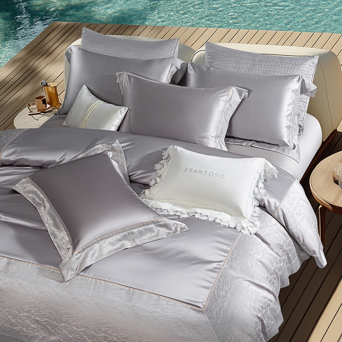 91家纺网 家纺一手货源 找家纺 诗黛尔 2025秋冬新款高精密提花长绒棉纯棉四件套-星光沐影 星光沐影-高级灰