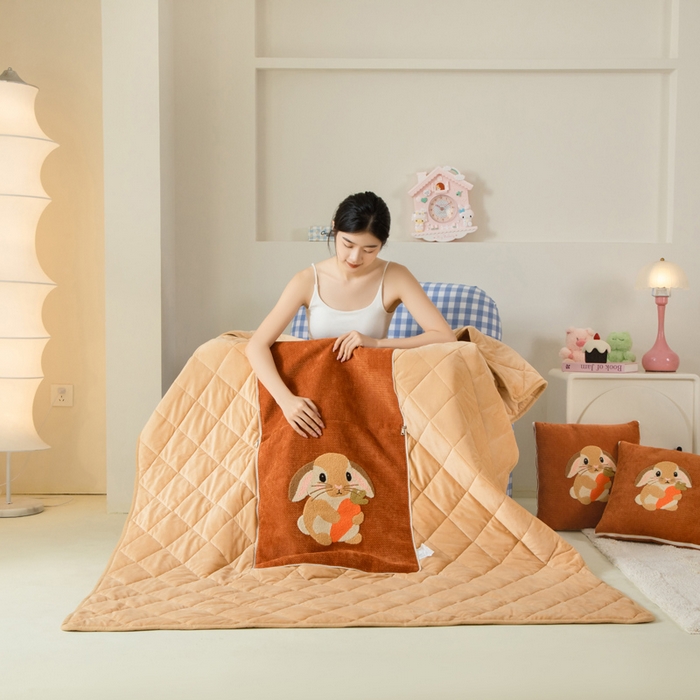 91家纺网 家纺一手货源 找家纺 （总）新奇异 2025新款卡通毛巾绣抱枕被-冬季加厚水晶绒款可爱狗+萝卜兔系列