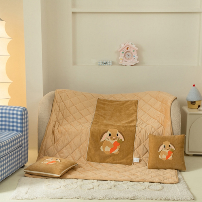 91家纺网 家纺一手货源 找家纺 新奇异 2025新款卡通毛巾绣抱枕被-冬季加厚水晶绒款可爱狗+萝卜兔系列 萝卜兔-黄色加绒加厚
