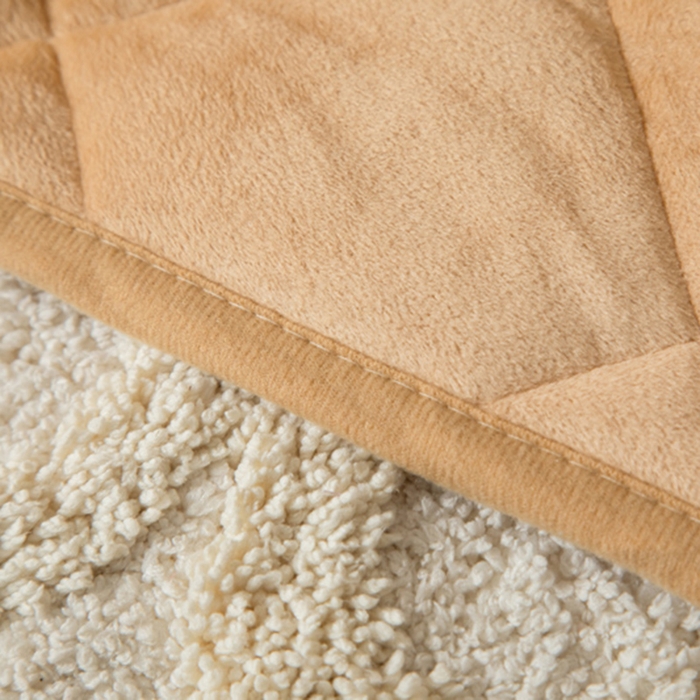 91家纺网 家纺一手货源 找家纺 新奇异 2025新款卡通毛巾绣抱枕被-冬季加厚水晶绒款可爱狗+萝卜兔系列 萝卜兔-黄色加绒加厚