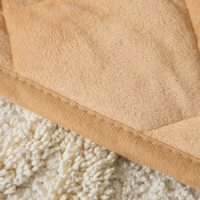 91家纺网 家纺一手货源 找家纺 新奇异 2025新款卡通毛巾绣抱枕被-冬季加厚水晶绒款可爱狗+萝卜兔系列 萝卜兔-焦糖色加绒加厚